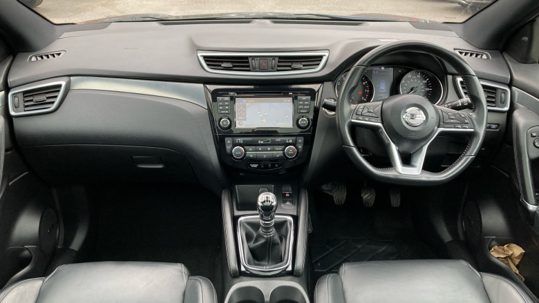 Nissan Qashqai 1.2 DiG-T Tekna+ 5dr Petrol Hatchback